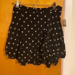Urban Outfitters mini skirt NWT size 6